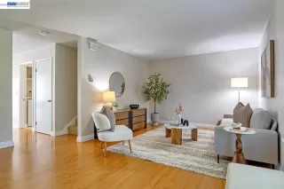 Photo #6: 41130026 Listing