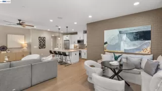 Photo #4: 41130040 Listing