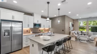 Photo #6: 41130040 Listing