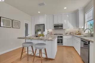 Photo #5: 41130085 Listing