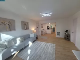 Photo #5: 41130088 Listing 