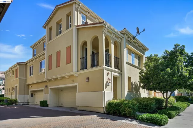 MLS: 41130091 Condo For Sale