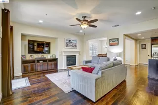 Photo #5: 41130091 Listing 