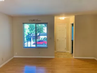 Photo #5: 41130213 Listing 