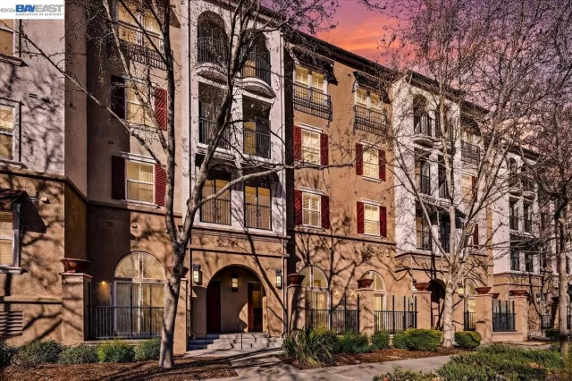 MLS: 41130235 Condo For Sale