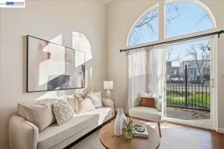 Photo #6: 41130235 Listing