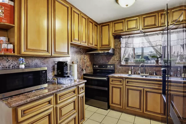 MLS: 41130260 Condo For Sale