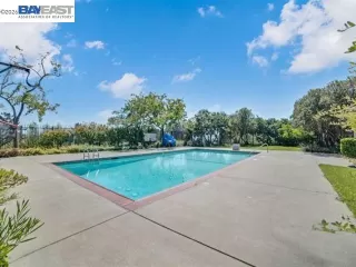 Photo #2: 41130286 Listing