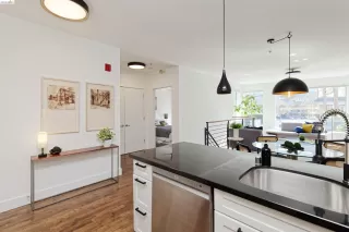 Photo #6: 41130336 Listing