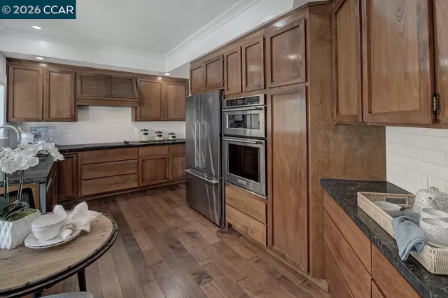 MLS: 41130354 Condo For Sale