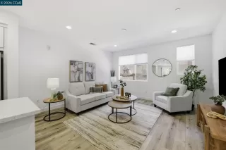 Photo #5: 41130433 Listing