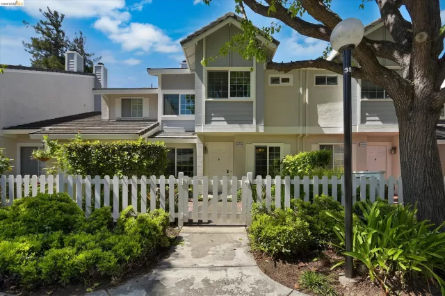 MLS: 41130499 Condo For Sale