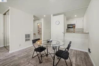 Photo #6: 41130537 Listing