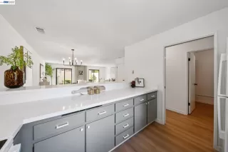 Photo #6: 41130538 Listing 