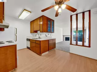 Photo #4: 41130582 Listing