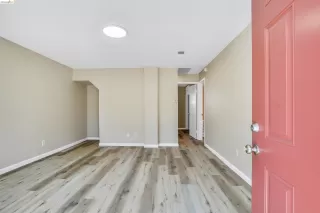 Photo #6: 41130609 Listing