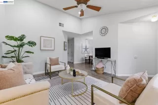 Photo #2: 41130624 Listing