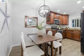 Photo #3: 41130624 Listing