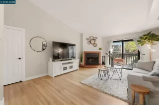 Photo #4: 41130762 Listing