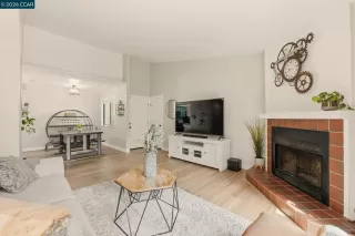 Photo #5: 41130762 Listing