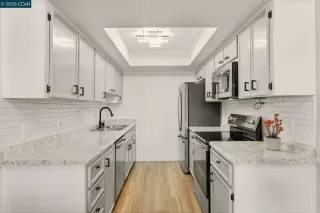 Photo #6: 41130762 Listing