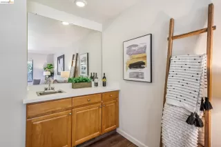 Photo #6: 41130778 Listing