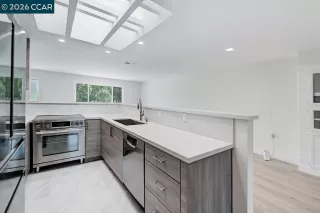 Photo #5: 41130842 Listing 