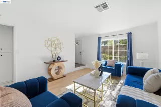 Photo #5: 41130858 Listing 