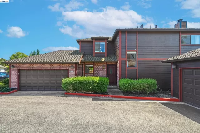 MLS: 41130870 Condo For Sale