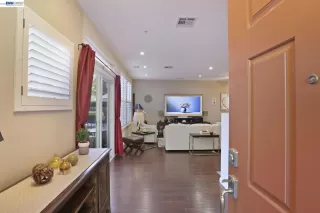 Photo #5: 41130917 Listing 