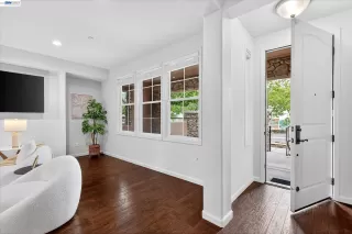 Photo #5: 41130938 Listing 