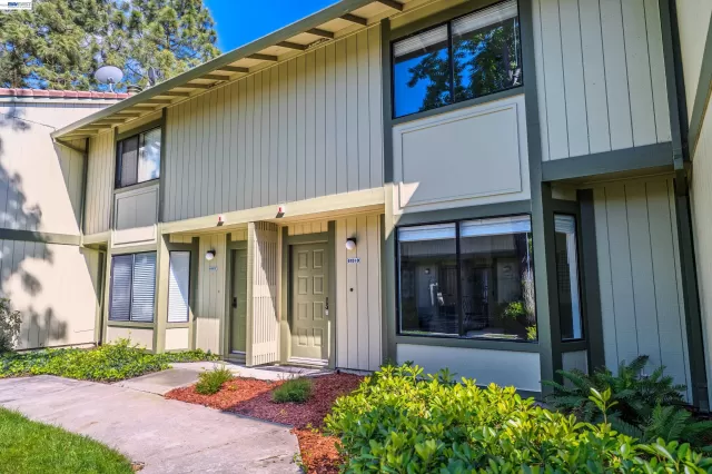 MLS: 41131023 Condo For Sale