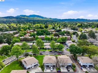 Photo #5: 41131062 Listing 