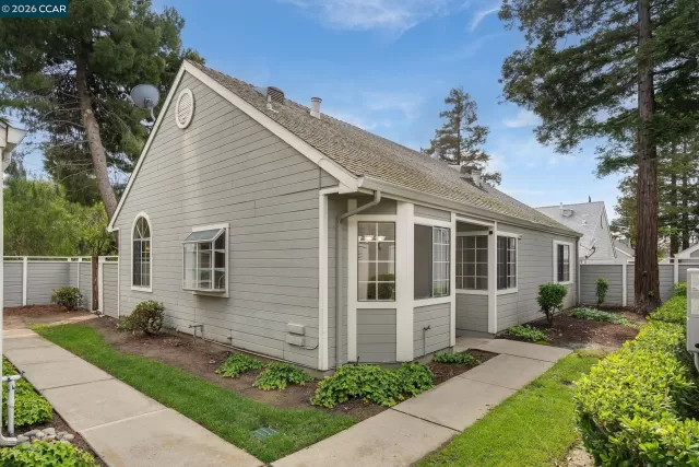 MLS: 41131102 Condo For Sale