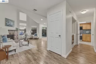 Photo #6: 41131111 Listing 