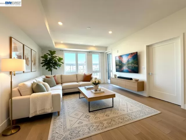 MLS: 41131255 Condo For Sale