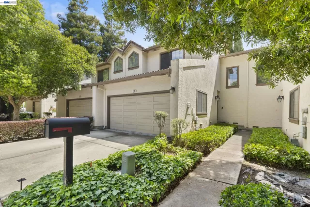 MLS: 41131305 Condo For Sale