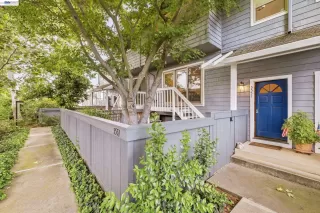 Browse active condo listings in CHIANTI VILLAS