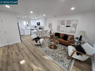 Photo #2: 41131423 Listing 