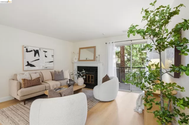 MLS: 41131449 Condo For Sale