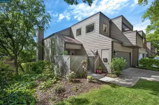 More Details about MLS # 41131454 : 533 MONARCH RIDGE DR