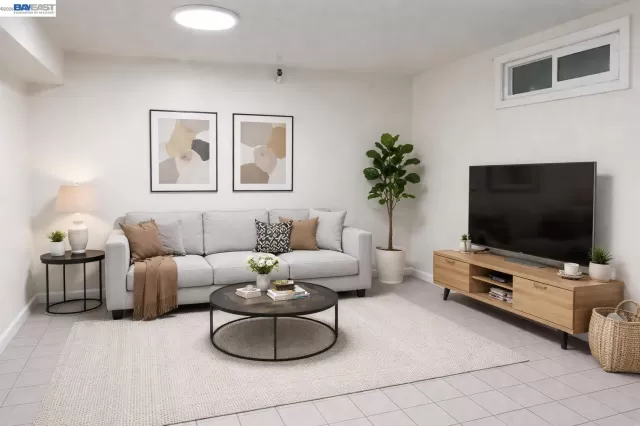 MLS: 41131537 Condo For Sale