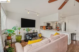 Photo #6: 41131541 Listing 