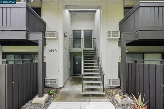 MLS: 41131566 Condo For Sale