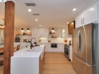 Photo #2: 41131663 Listing 