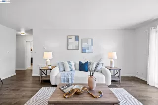 Photo #2: 41131693 Listing 