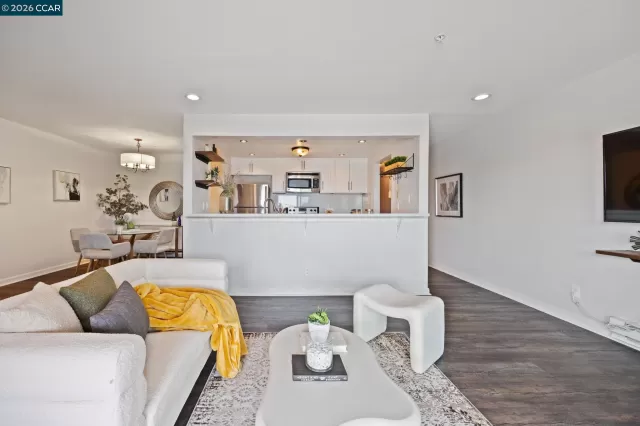 MLS: 41131695 Condo For Sale