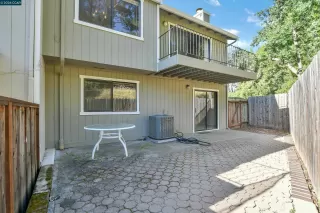 Photo #2: 41131718 Listing 