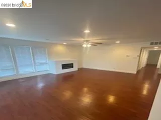 Photo #1: 41131801 Listing