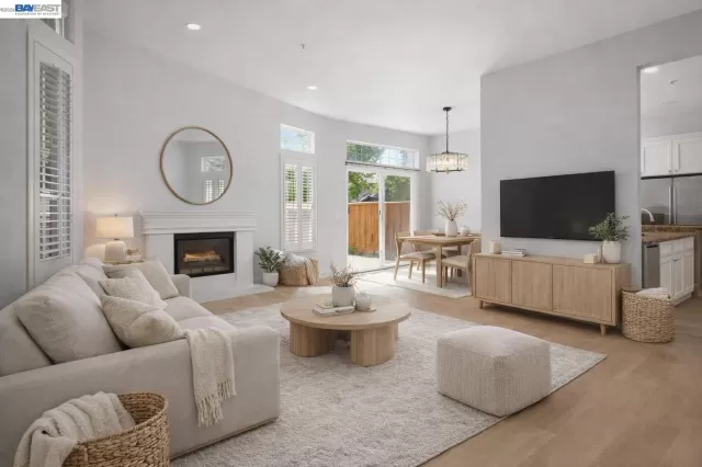 MLS: 41131918 Condo For Sale